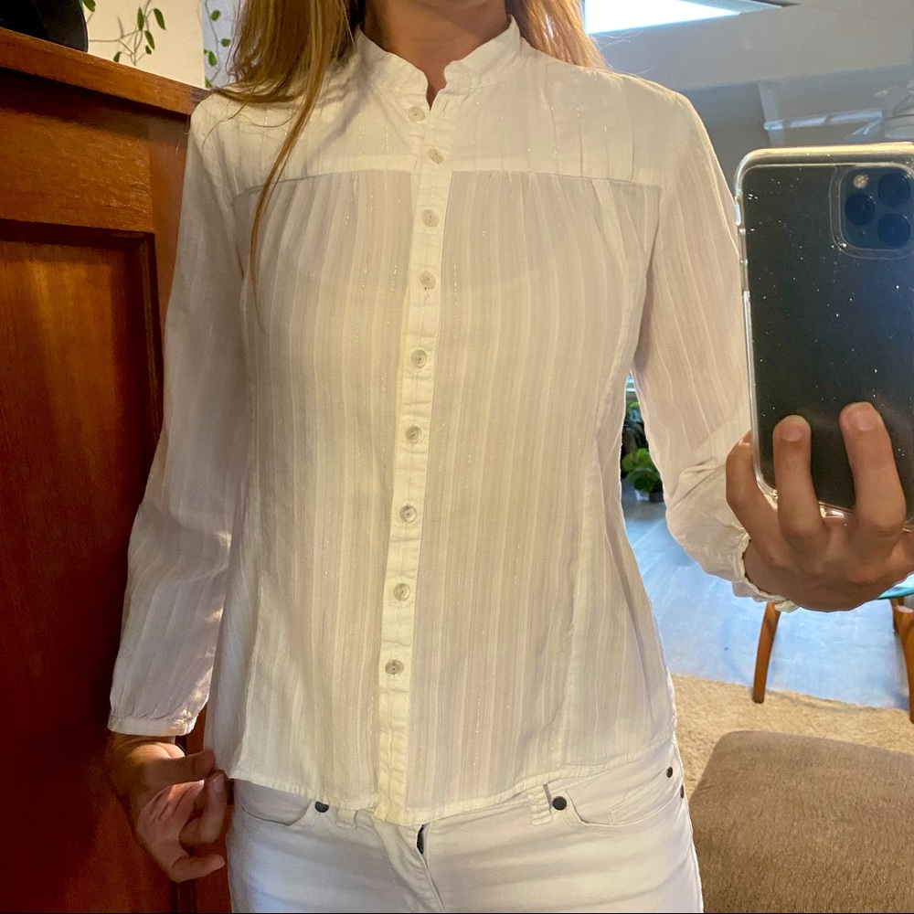 Charter Club White Button-Down Blouse with Silver Shine Thread. Petite Size 4.